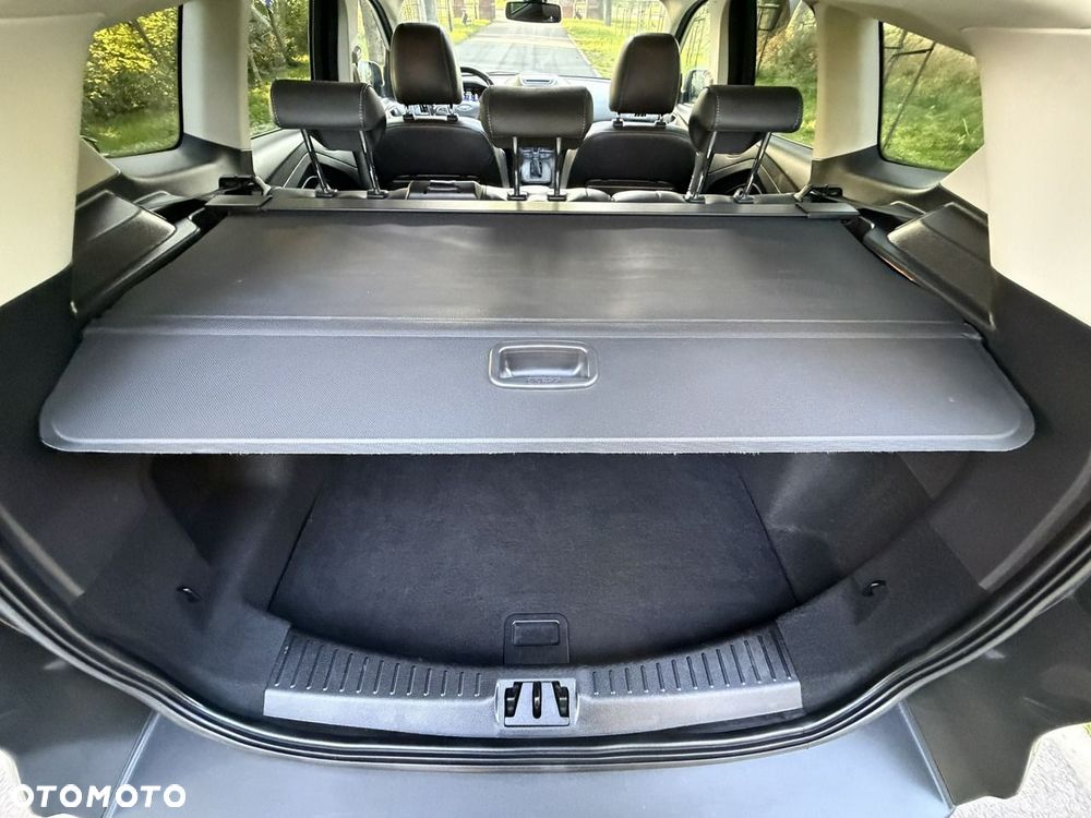 Ford Kuga - 25