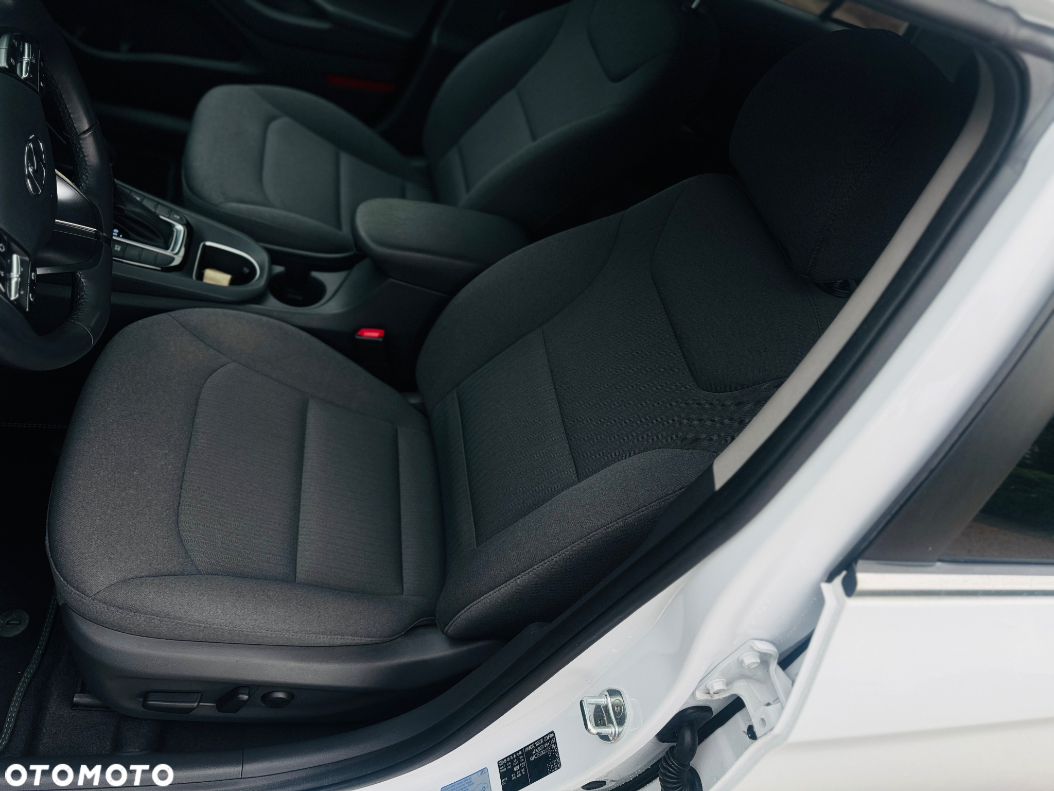 Hyundai IONIQ Plug-in-Hybrid 1.6 GDI Premium - 21