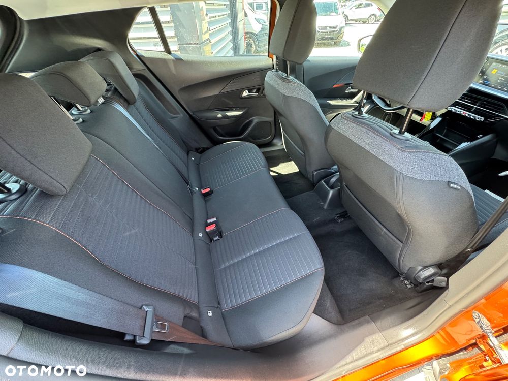 Peugeot 2008 1.2 PureTech Active S&S EAT8 - 19