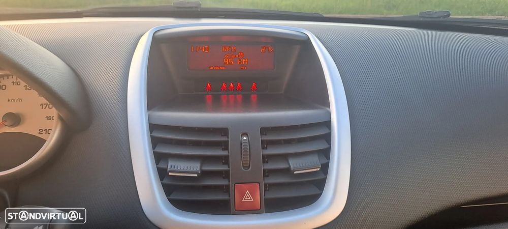 Peugeot 207 1.4 16V Active - 36