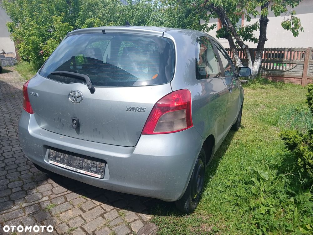 Toyota Yaris 1.0 VVT-i Luna - 8