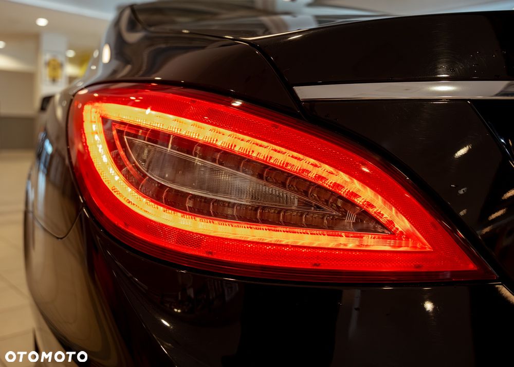 Mercedes-Benz CLS 500 4-Matic BlueEff - 11