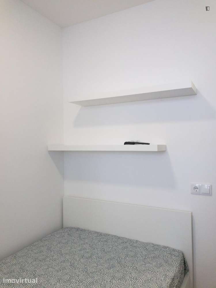 Estúdio - localizado em Montes Claros Coimbra - Grande imagem: 3/6