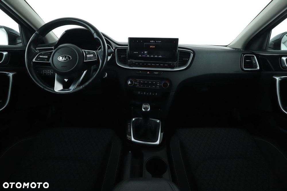 Kia Ceed - 21