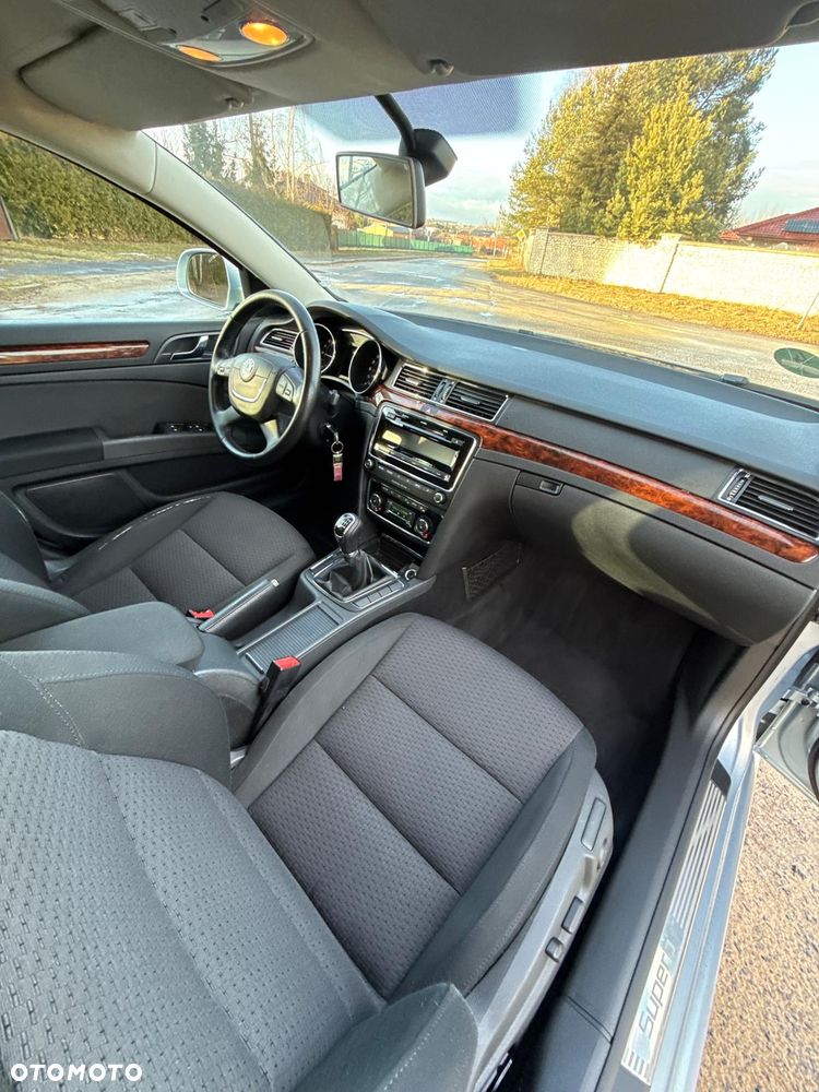Skoda Superb 2.0 TDI Platinum - 8