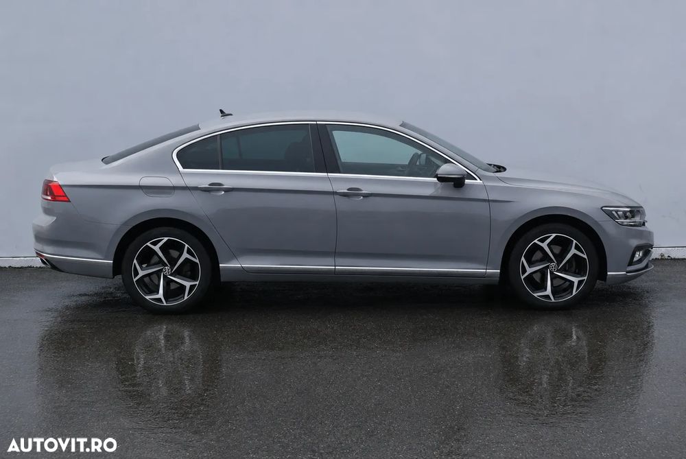 Volkswagen Passat 2.0 TDI DSG Highline - 9