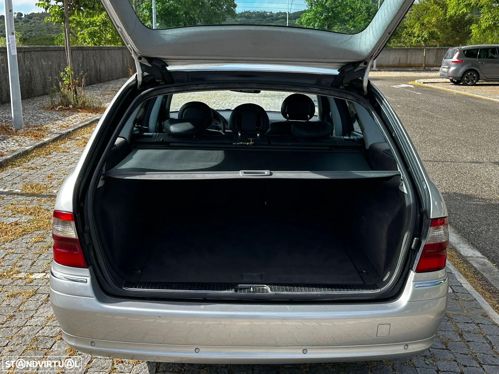 Mercedes-Benz E 270 - 10