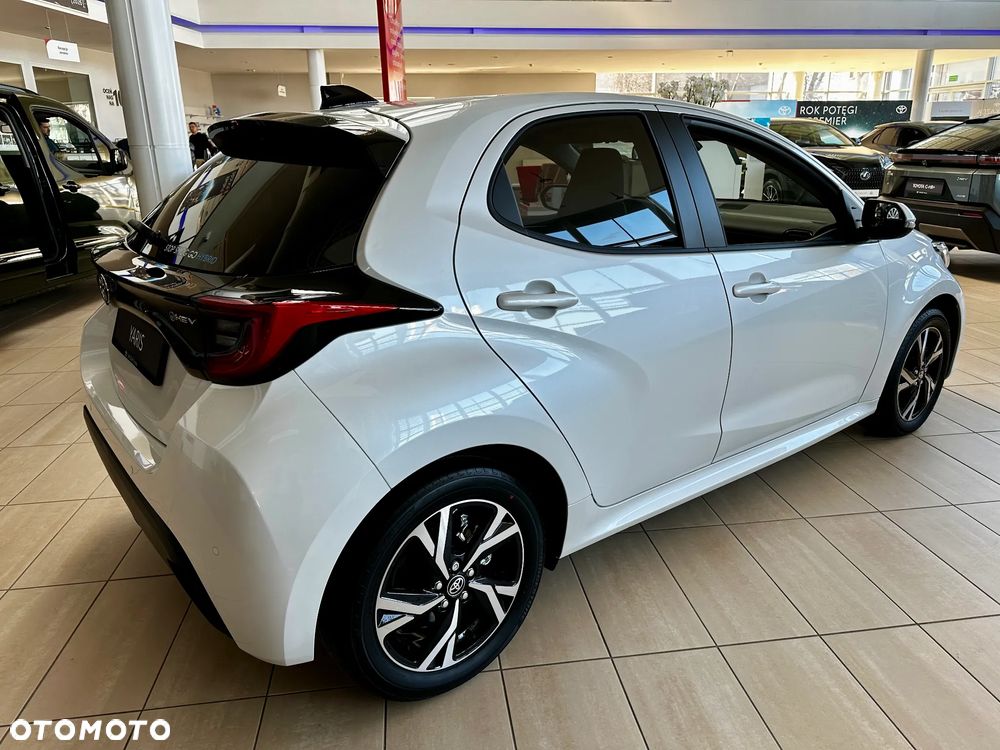 Toyota Yaris Hybrid 1.5 Style - 6