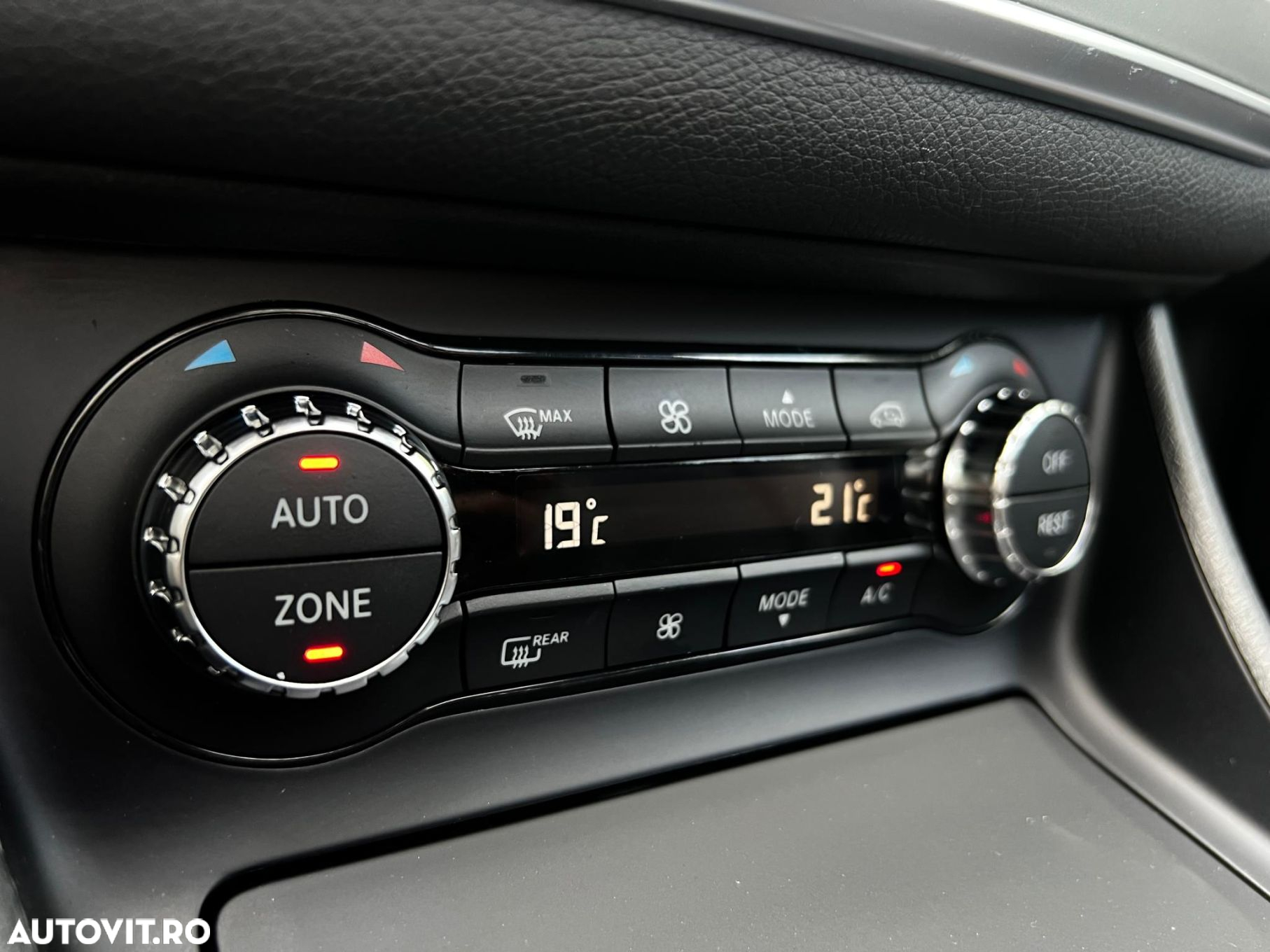 Mercedes-Benz CLA - 13