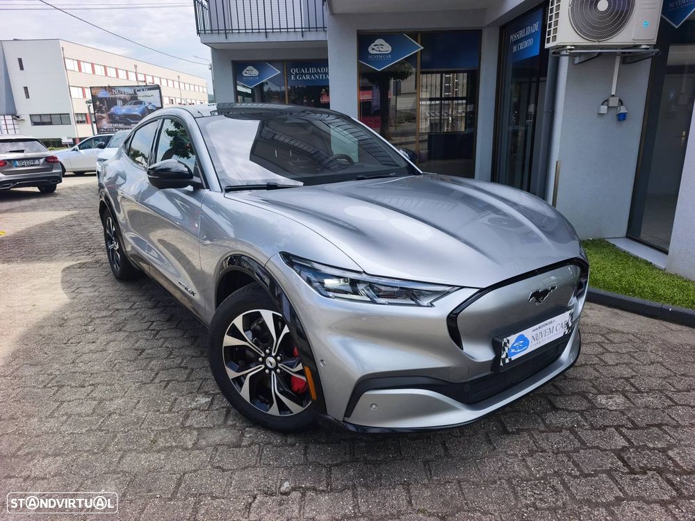 Ford Mustang Mach-E AWD PREMIUM