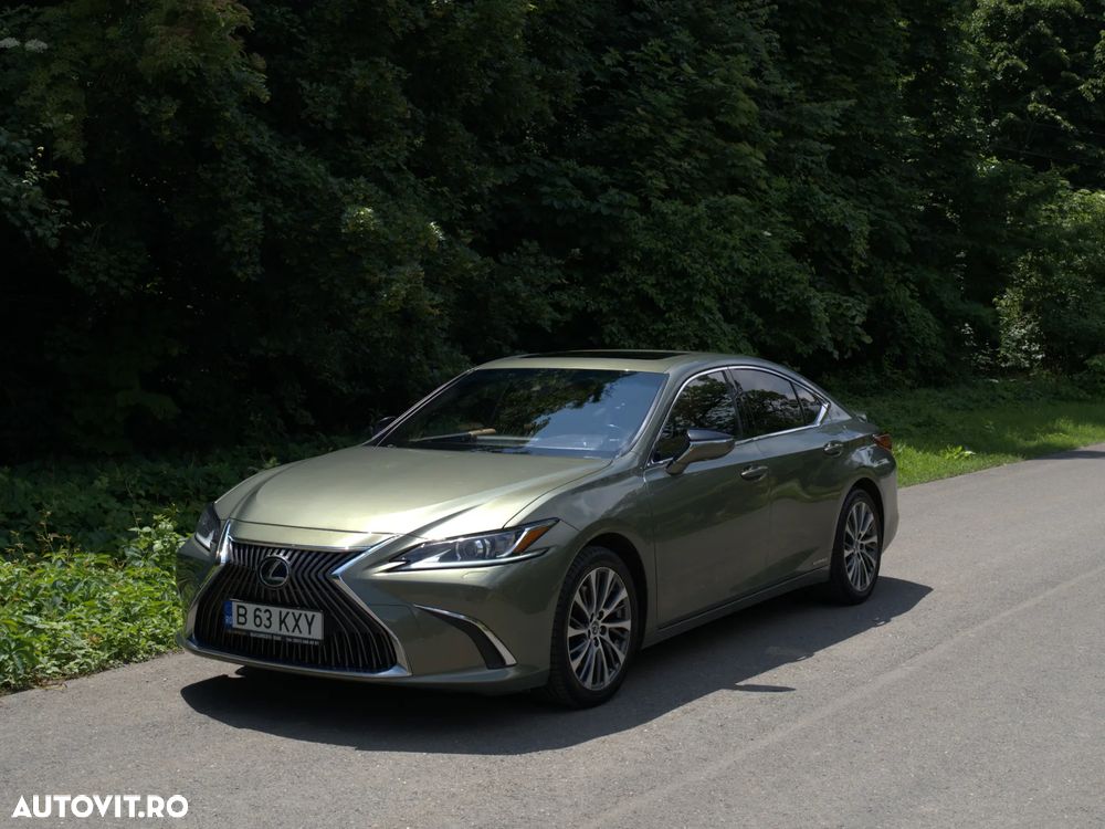 Lexus Seria ES 300h 2.5 TNGA HV 25H- 4X2 CVT Executive - 1