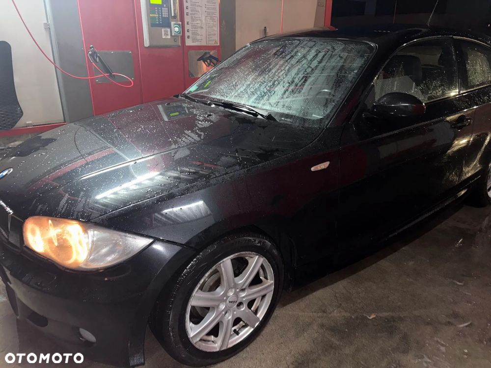 BMW Seria 1 118I 2009 photo 3