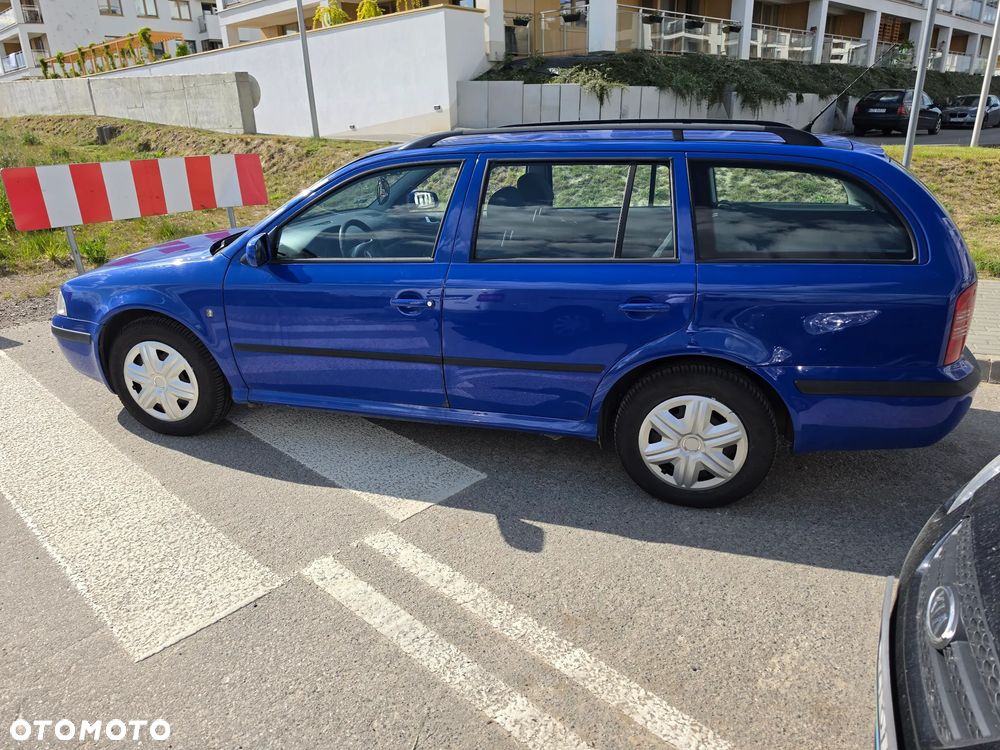 Skoda Octavia 1.6 Tour Classic - 1