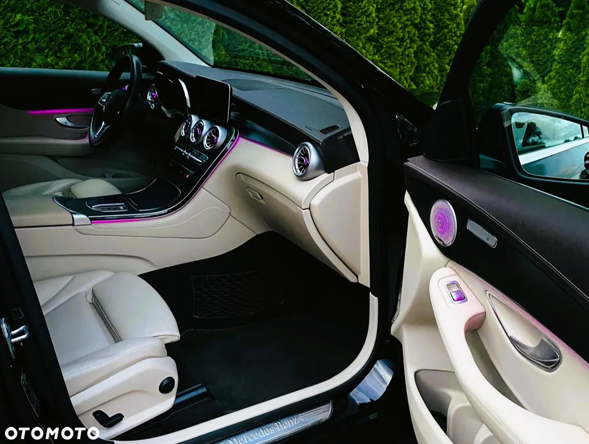 Mercedes-Benz GLC - 12