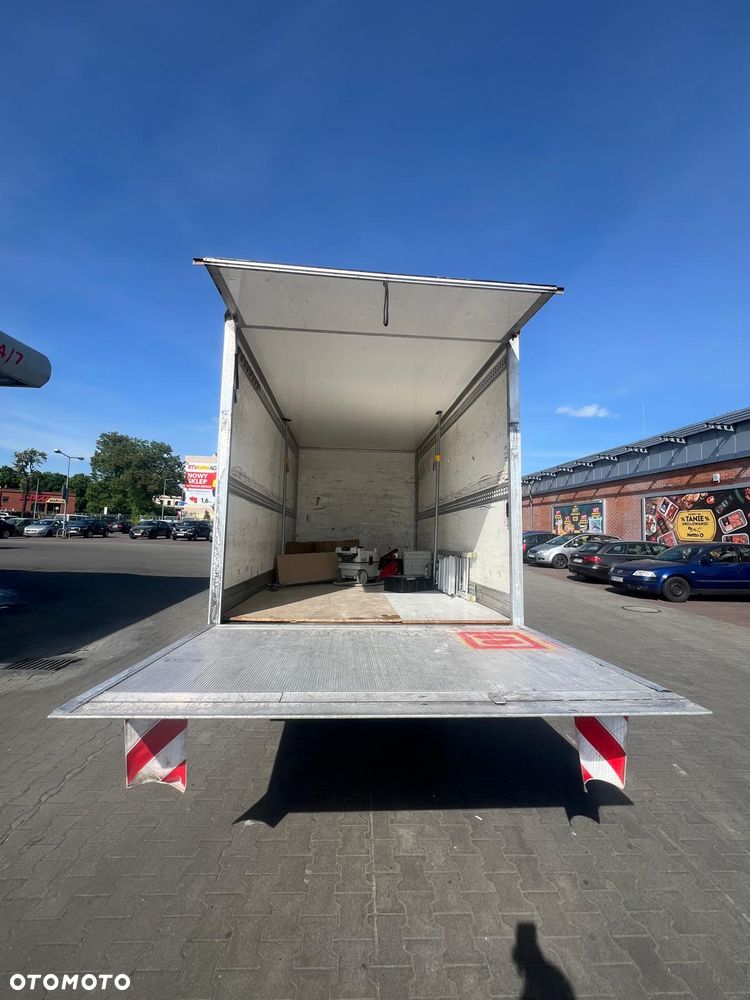 Mercedes-Benz Sprinter 906.211 - 9