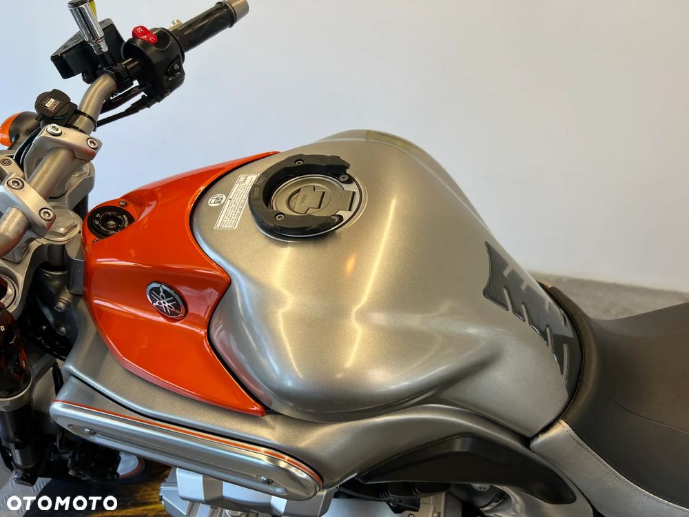 Yamaha MT - 11