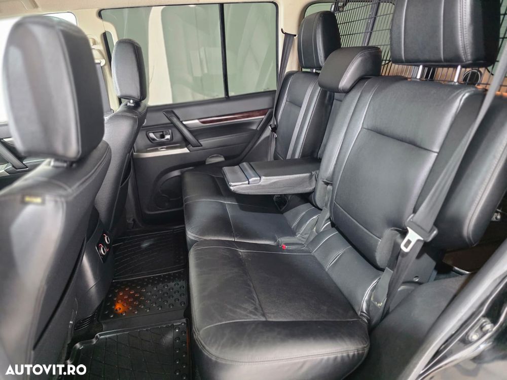 Mitsubishi Pajero 3.2 DI-D Instyle - 10