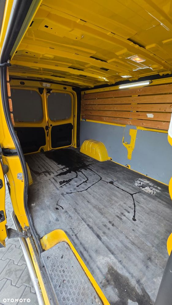 Renault TRAFIC - 16