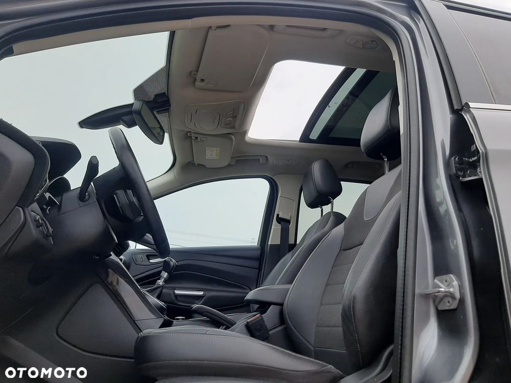 Ford Kuga 2.0 TDCi 2x4 Titanium - 13