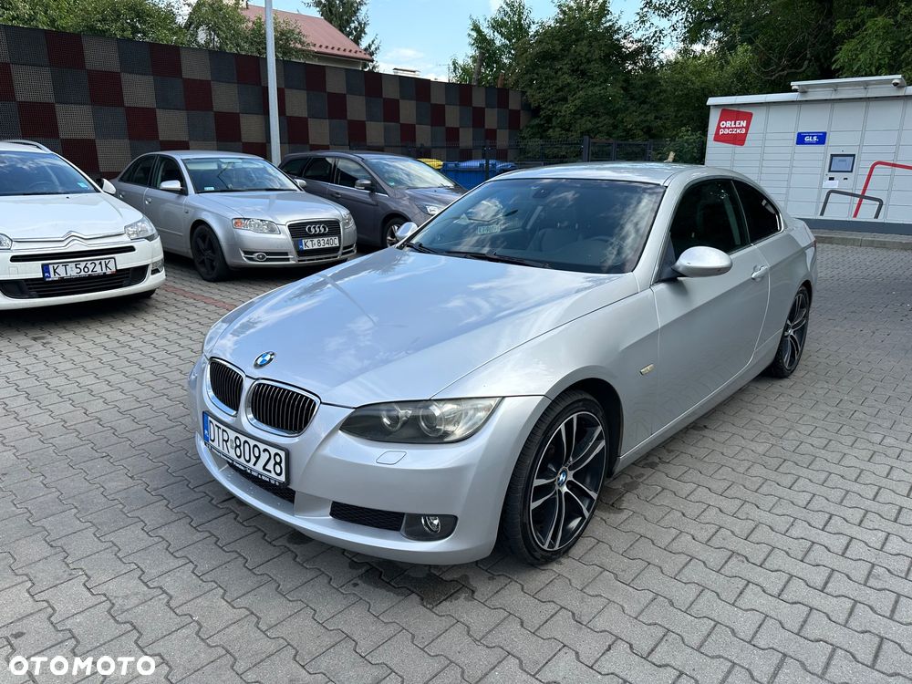 BMW Seria 3 330i - 2