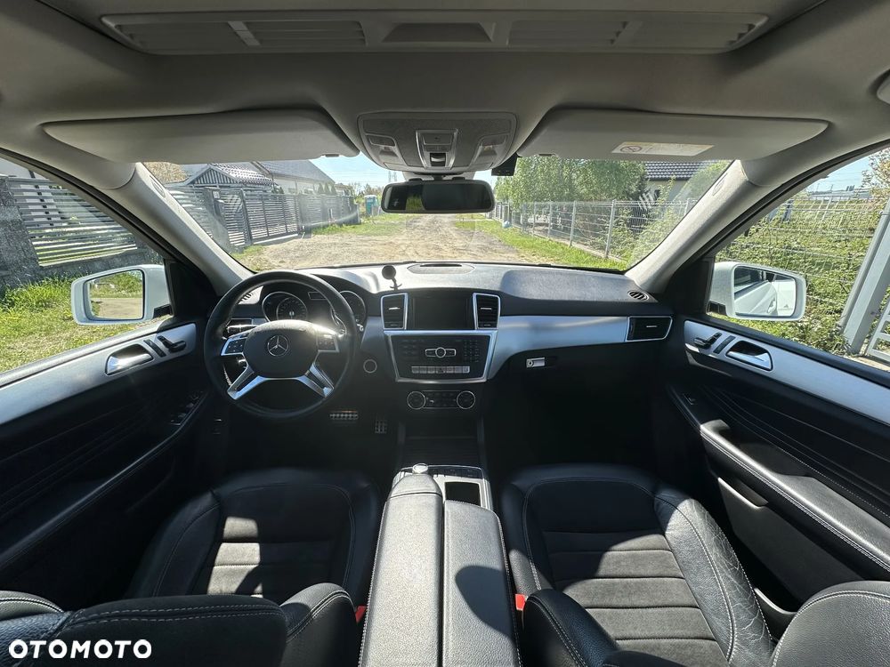 Mercedes-Benz ML 350 BlueTEC 4-Matic - 23