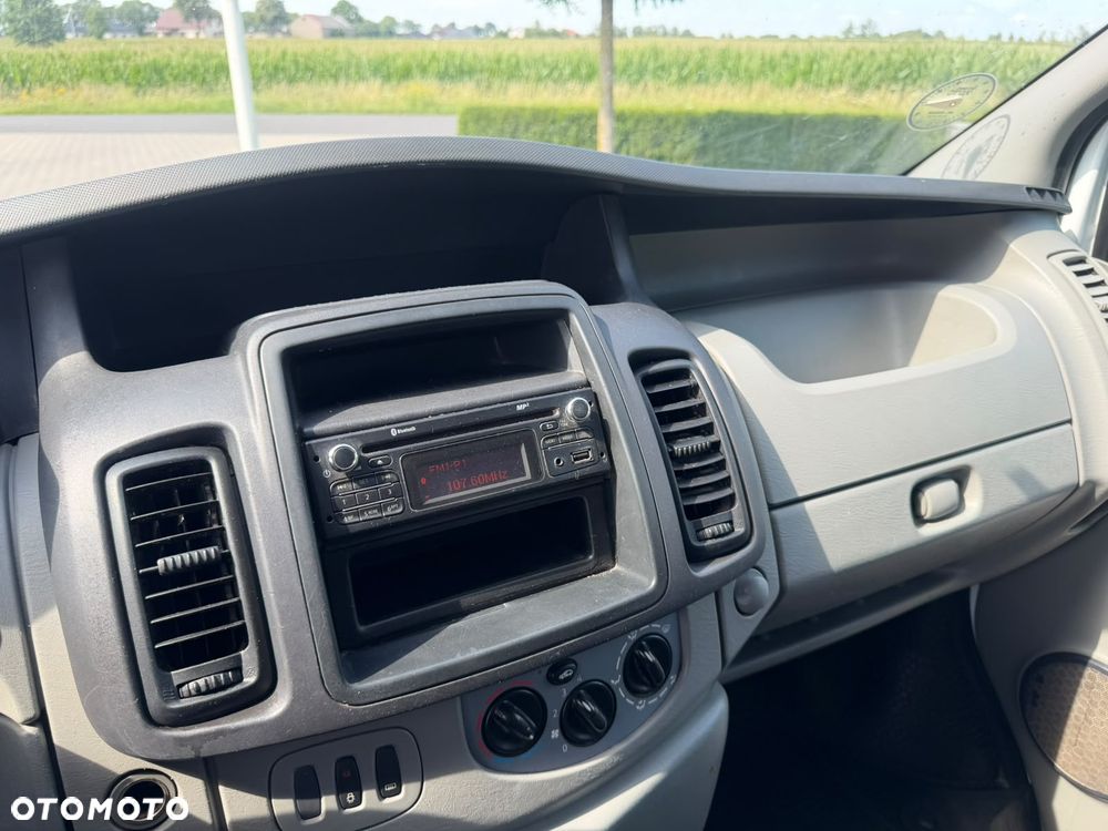 Opel Vivaro - 24