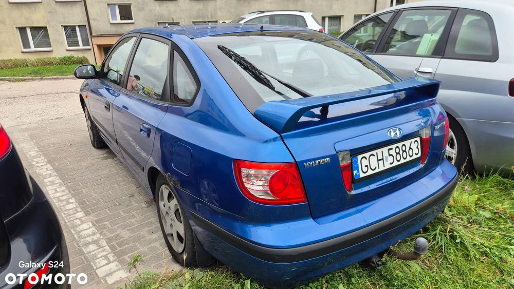 Hyundai Elantra - 11