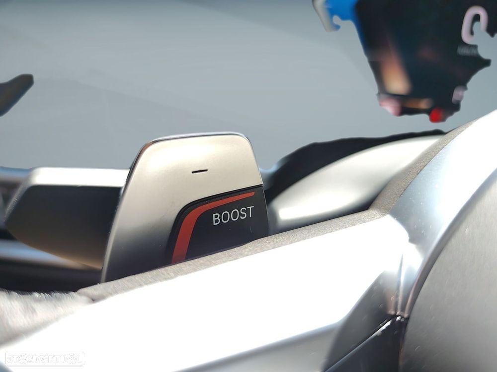 BMW 750 750e xDrive Pack Desportivo M - 29