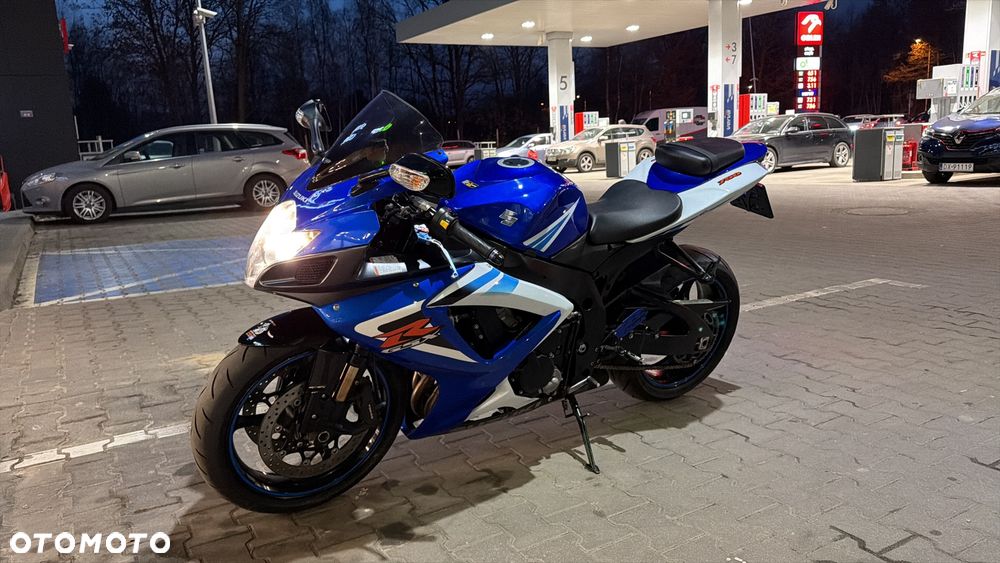 Suzuki GSX-R - 1