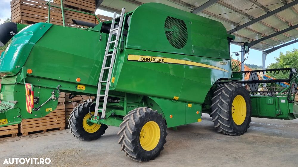 John Deere W440 - 26