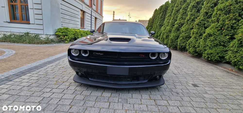 Dodge Challenger 6.4 Scat Pack - 12