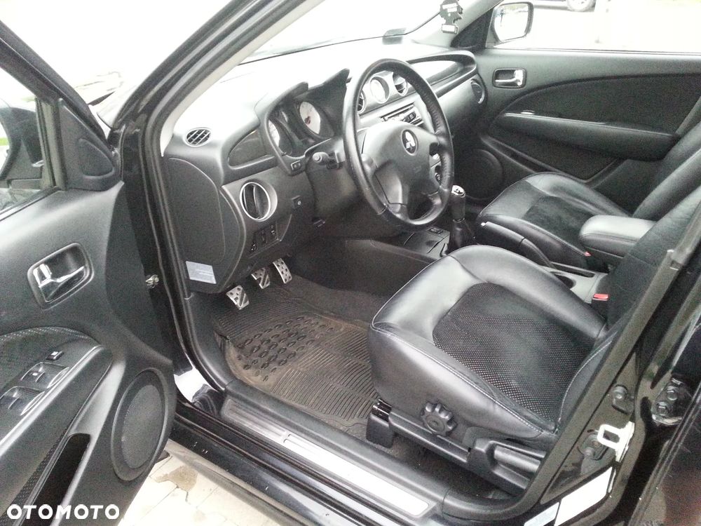 Mitsubishi Outlander 2.0 Turbo 4WD - 11