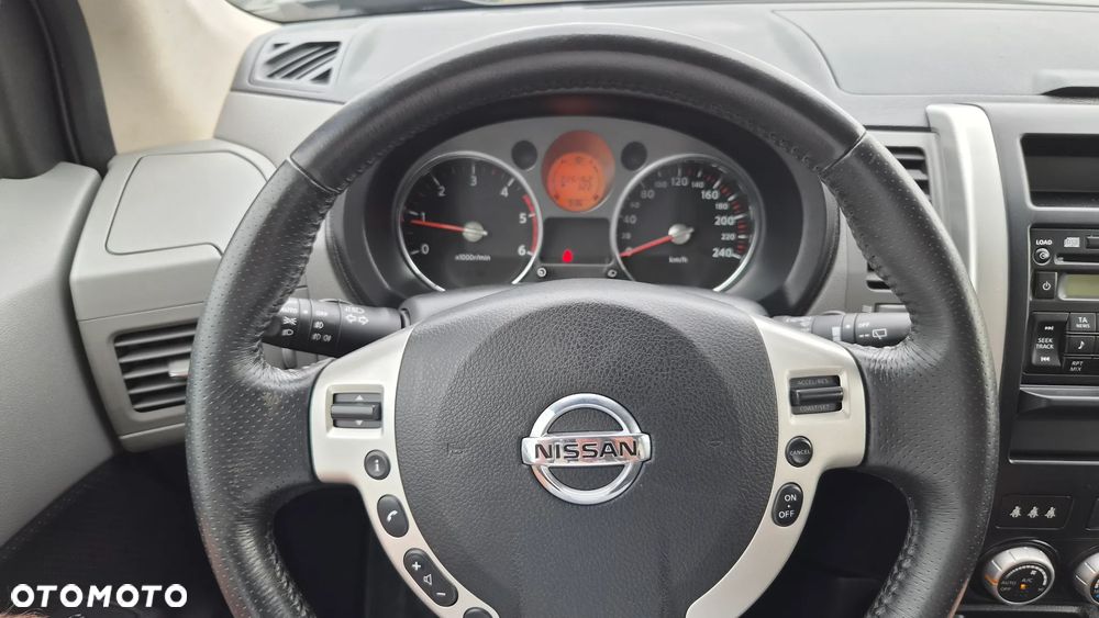 Nissan X-Trail 2.0 dCi 4x4 DPF XE - 16