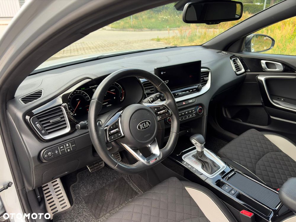 Kia Ceed 1.6 CRDi GT Line DCT - 19