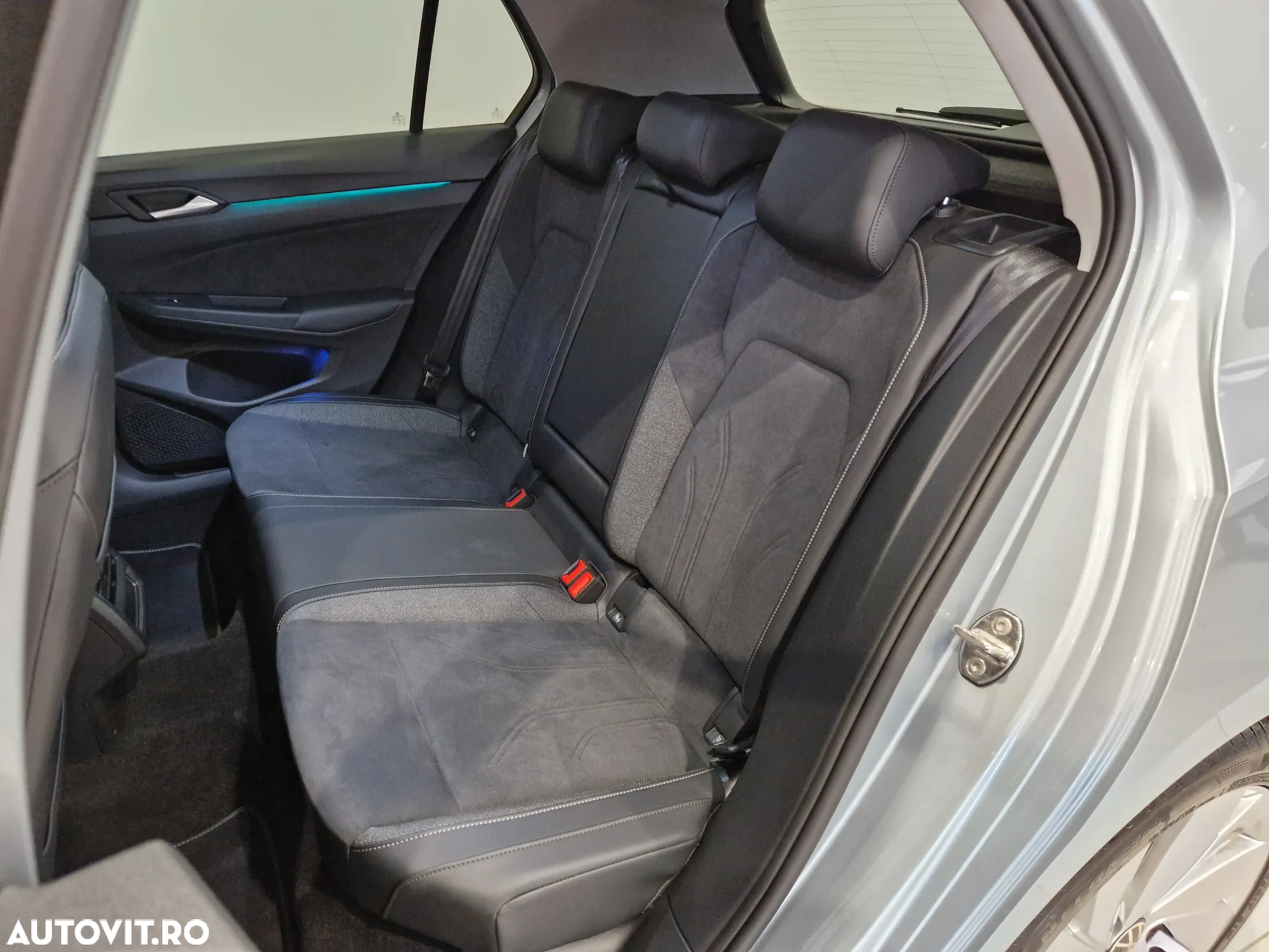 Volkswagen Golf 1.5 eTSI DSG MHEV Advanced - 14