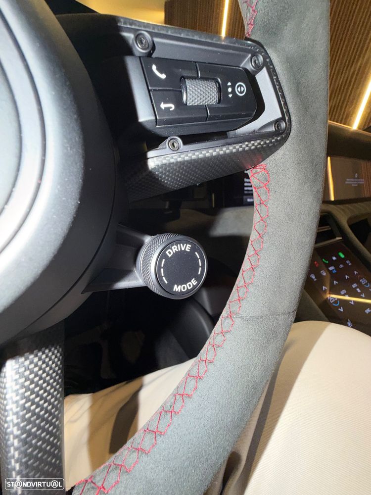 Porsche Taycan GTS - 50