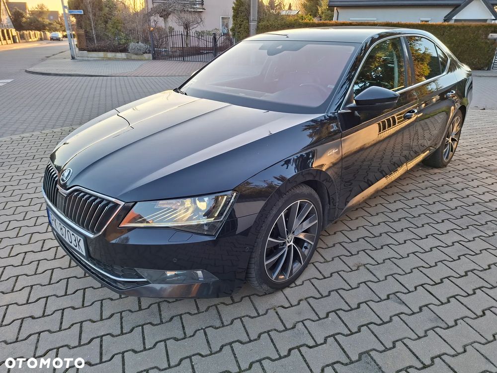Skoda Superb 2.0 TDI L&K DSG - 37