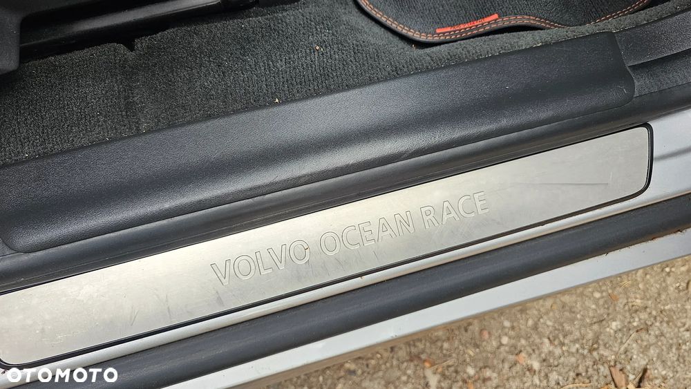 Volvo XC 60 D3 Drive-E Ocean Race - 21