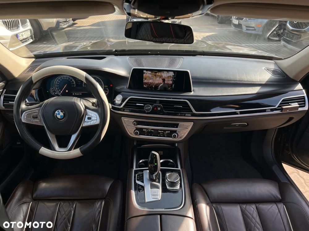 BMW Seria 7 730d xDrive - 25