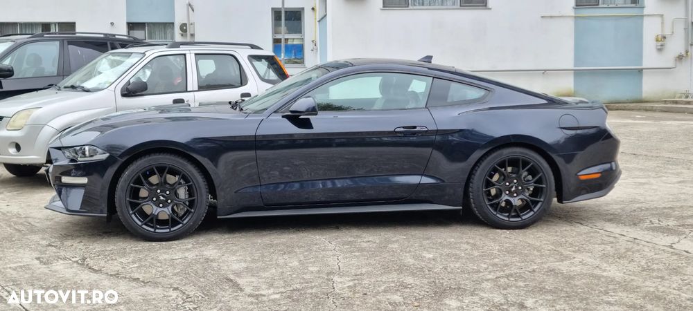 Ford Mustang 2.3 EcoBoost Aut. - 32