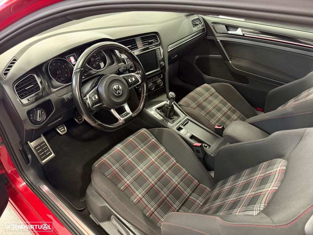 VW Golf 2.0 TSi GTi Performance - 9