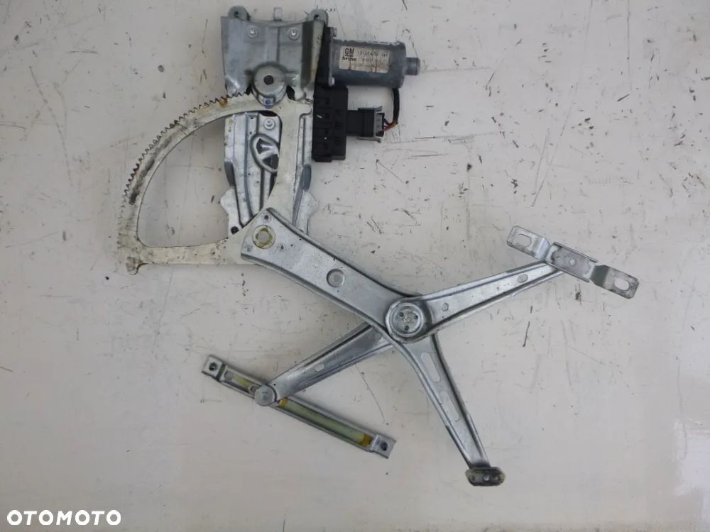 Opel Astra III H podnośnik el. szyby prawy przód 13101479 6 pin 3D - 1