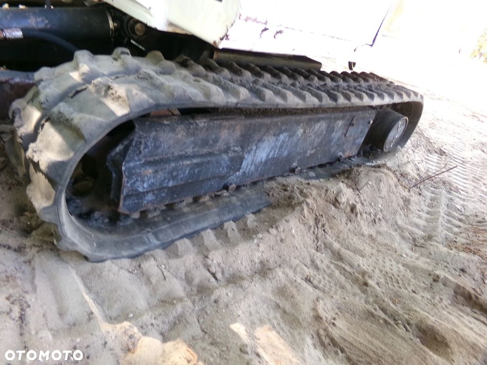Bobcat x320 minikoparka - 12