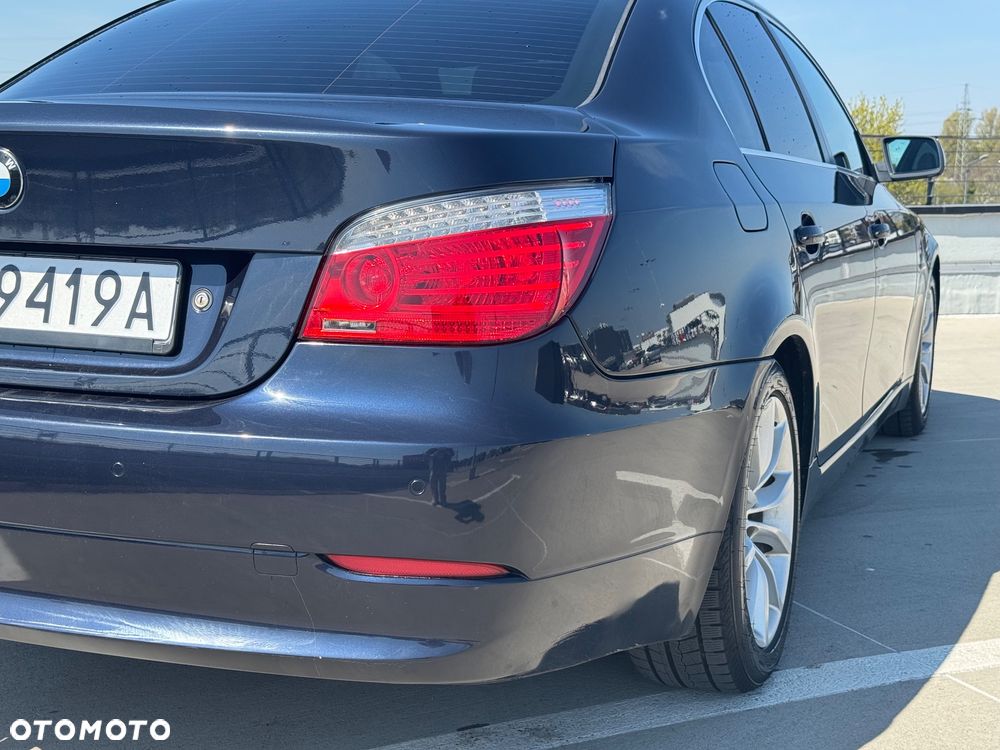 BMW Seria 5 525d Edition Exclusive - 4