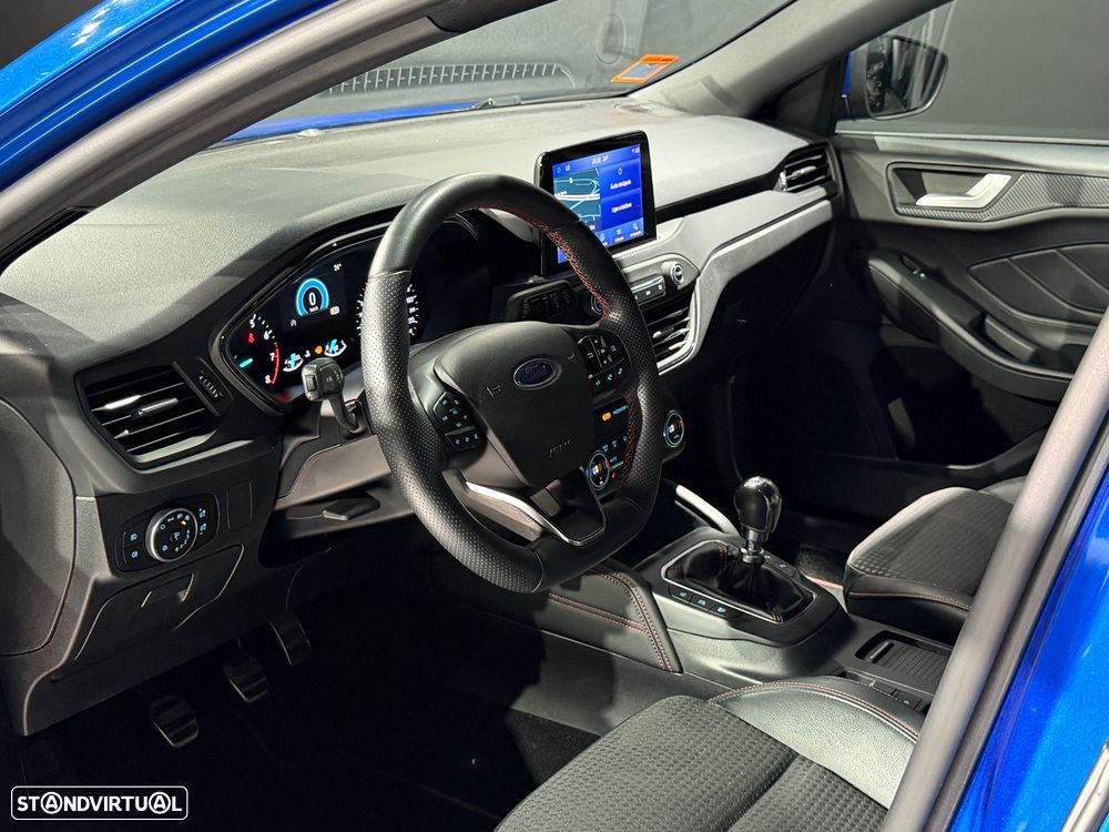 Ford Focus SW 1.0 EcoBoost ST-Line X - 31
