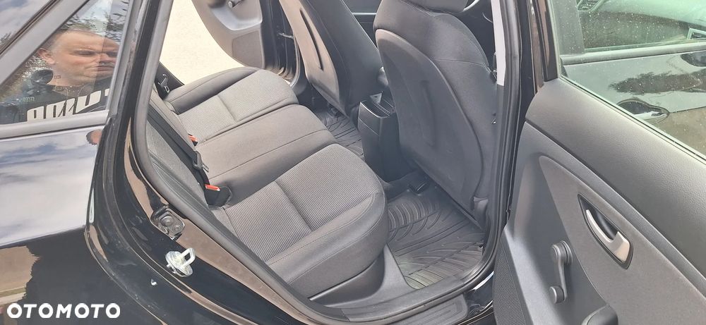 Hyundai i30 1.6 CRDI Trend - 12