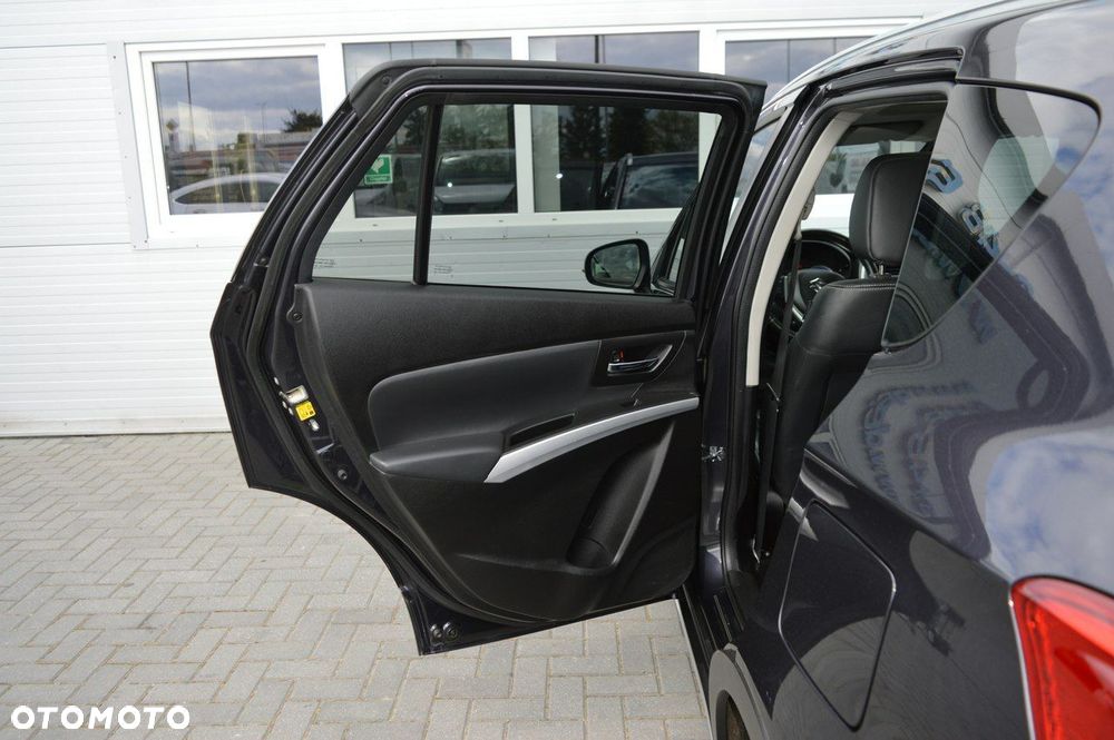 Suzuki SX4 S-Cross 1.6 DDiS Premium Plus - 37