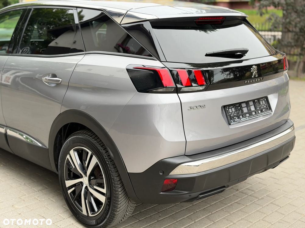 Peugeot 3008 1.2 PureTech Allure S&S - 21