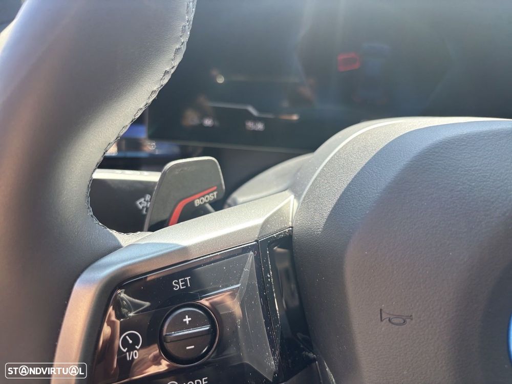 BMW i5 eDrive40 Edição Desportiva M - 12