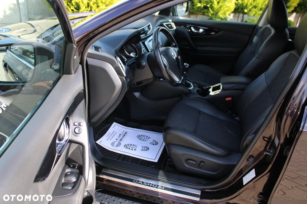 Nissan Qashqai 1.2 DIG-T TEKNA+ - 21